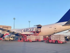 نظرا لدورها التاريخي السعودية ترسل طائرة إغاثية لأوكرانيا