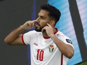 نجم المنتخب الأردني موسى التعمري 