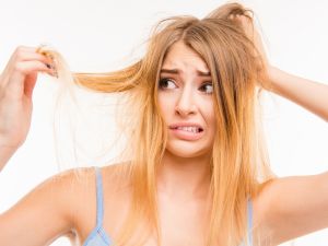طبيب البوابة: 5 طرق لعلاج الالتهابات الفطرية في فروة الرأس