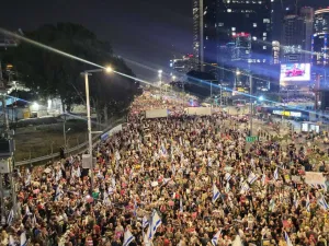 متظاهرون إسرائيليون يطالبون برحيل نتنياهو