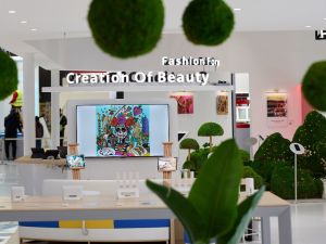 Huawei Charts a New Course and Showcases High-end Fashion-forward Product Lineup at MWC 2024   