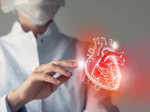 هل هناك علاقة بين النوبات القلبية والإصابة بفيروس كورونا ؟
