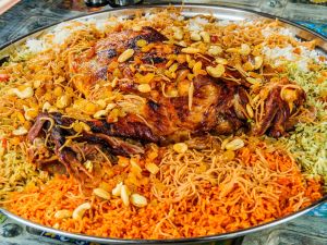 أطباق رمضانية رئيسية: الأرز بالجزر ، رز بالخلطة ، مفتول فلسطيني 