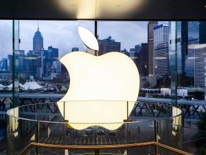 Apple faces potential loss of market leadership