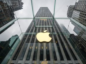 Apple settles $490 Million lawsuit alleging concealment of iPhone demand decline