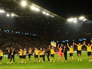 دورتموند إلى نصف النهائي (Photo by INA FASSBENDER / AFP)
