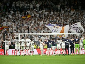 ريال مدريد يقترب من اقتناص اللقب (Photo by JAVIER SORIANO / AFP)