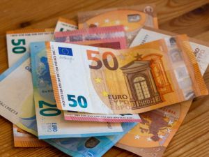 سعر صرف اليورو مقابل الليرة السورية