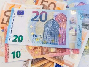 سعر صرف اليورو مقابل الليرة السورية