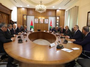 اول زيارة لمصطفى الى خارج فلسطين 