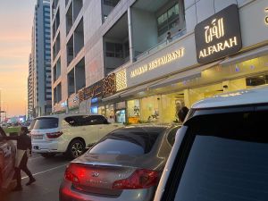 مطعم الفرح أبوظبي