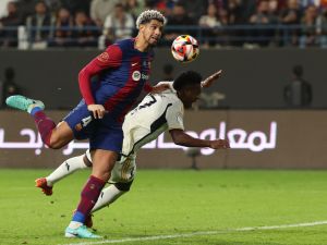 موعد مباراة ريال مدريد وبرشلونة في الدوري الإسباني 2023-24 والقنوات الناقلة