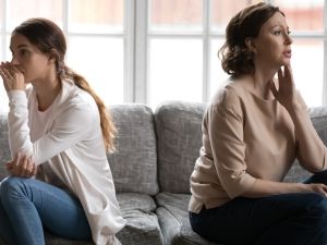 6 أسئلة وإجابات عن متلازمة الأم الباردة