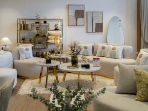 رويال للمفروشات تفتتح متجرها الجديد في منطقة مليحة بإمارة الشارقة