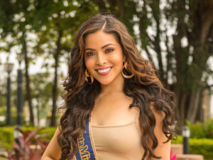 ملكة جمال الإكوادور لاندي باراجا