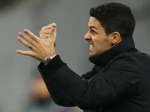 Arsenal's Spanish manager Mikel Arteta reacts from the sidelines during the UEFA Champions League quarter-final second leg football match between FC Bayern Munich and Arsenal FC in Munich, southern Germany on April 17, 2024. (Photo by Odd ANDERSEN / AFP)