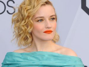 Julia Garner