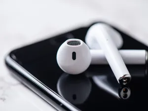 A Deep Dive into the New HUAWEI FreeClip: What Makes the C-bridge Design a Truly Groundbreaking Feature? 