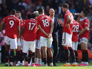 أسطورة مانشستر يونايتد على أعتاب دوري روشن