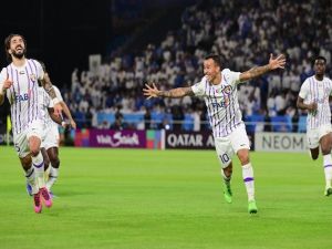 أطاح بالهلال والدوسري!! الدبيخي يبارك العين ببطولة آسيا بتعليق ناري