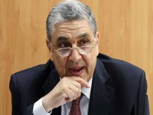اعتذار واضح للشعب... وزير الكهرباء يوعد بحل أزمة الكهرباء