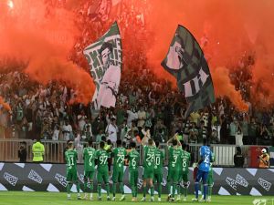 الأهلي يعاني من رحيل محترفيه