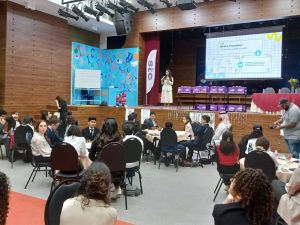 stc organizes workshop for 6th grade students in collaboration with Injaz Kuwait 