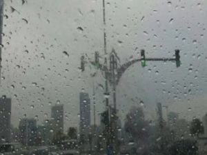 رياح شديدة وأمطار رعدية