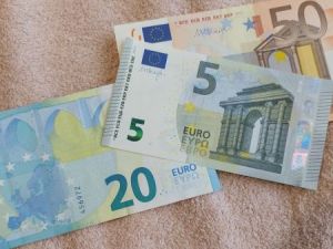 سعر صرف اليورو مقابل الليرة السورية