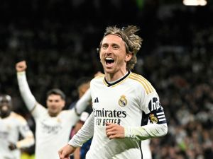 لوكا مودريتش (Photo by JAVIER SORIANO / AFP)
