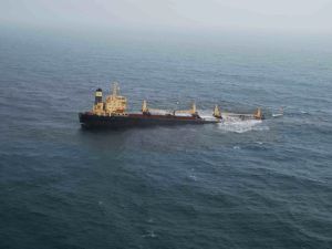 Indian ship sinks off Socotra Island