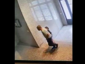 لقطة من الجريمة  لقطة من الجريمة