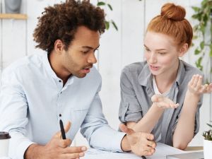 نصائح هامة لتحسين العلاقة بينك وبين المدير