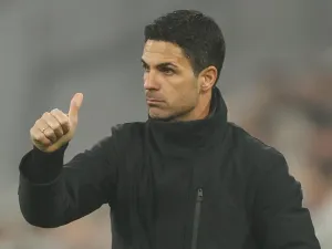 Arsenal's Spanish manager Mikel Arteta reacts from the sidelines during the UEFA Champions League quarter-final second leg football match between FC Bayern Munich and Arsenal FC in Munich, southern Germany on April 17, 2024. (Photo by Odd ANDERSEN / AFP)