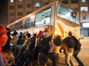 bus overturns in Florida