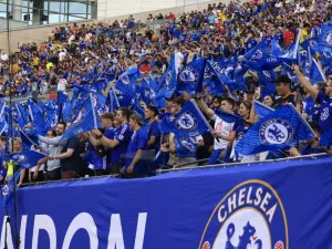 Fan cheer for their team during the preseason friendly between Chelsea FC and Borussia Dortmund at Soldier Field on August 02, 2023 in Chicago, Illinois. Justin Casterline/Getty Images/AFP (Photo by Justin Casterline / GETTY IMAGES NORTH AMERICA / Getty Images via AFP)