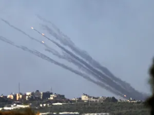 إطلاق صواريخ من قطاع غزة
