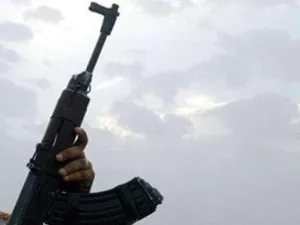 شاب يقتل شقيقته الأربعينية بسلاح رشاش في نجران