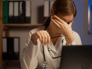 المناوبات الليلية وعلاقتها بالإصابة بأمراض مختلفة