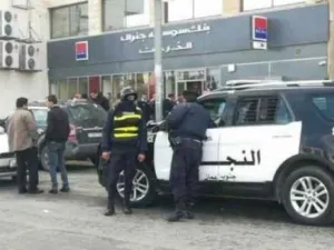 ألقت الأجهزة الأمنية القبض على اللص بعد ساعات فقط من ارتكابه الجريمة
