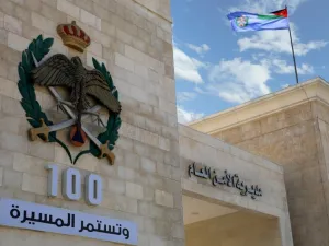  تمكنت السلطات الأمنية من القبض على الأب وبدء التحقيق معه لمعرفة أسباب جريمته