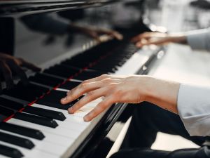 Shutterstock pianos