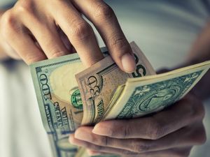 How to Invest 500K for Monthly Income
