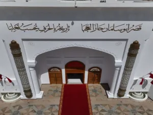 يحمل قصر "الصخير" عبق العمارة التقليدية البحرينية