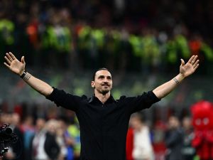 ثيو هيرنانديز (Photo by GABRIEL BOUYS / AFP)