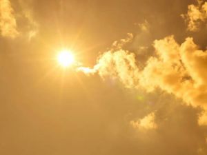 الأرصاد السعودية: احذروا الموجة الحارة والأتربة المثارة