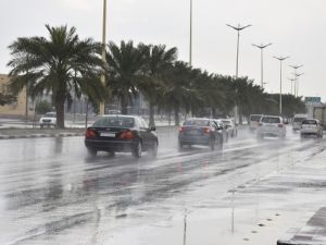 الإنذار الأحمر مستمر!! موجة حارة وأمطار غزيرة في السعودية