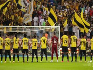 الاتحاد السعودي يضع صفقة جذابة لـ "جول كوندي" 