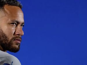 الصفقة تمت والتسليم حدث!! برازيلي الهلال خارج الفريق رسميًا