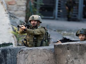 جنود احتلال 